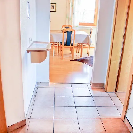 Huber-4 Apartment *